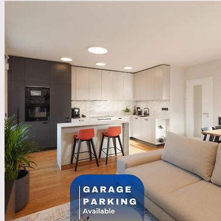 Luxury Sunny Home - Garage Parking, Metro, Balcony, Ps5 With Games Prag Exteriör bild
