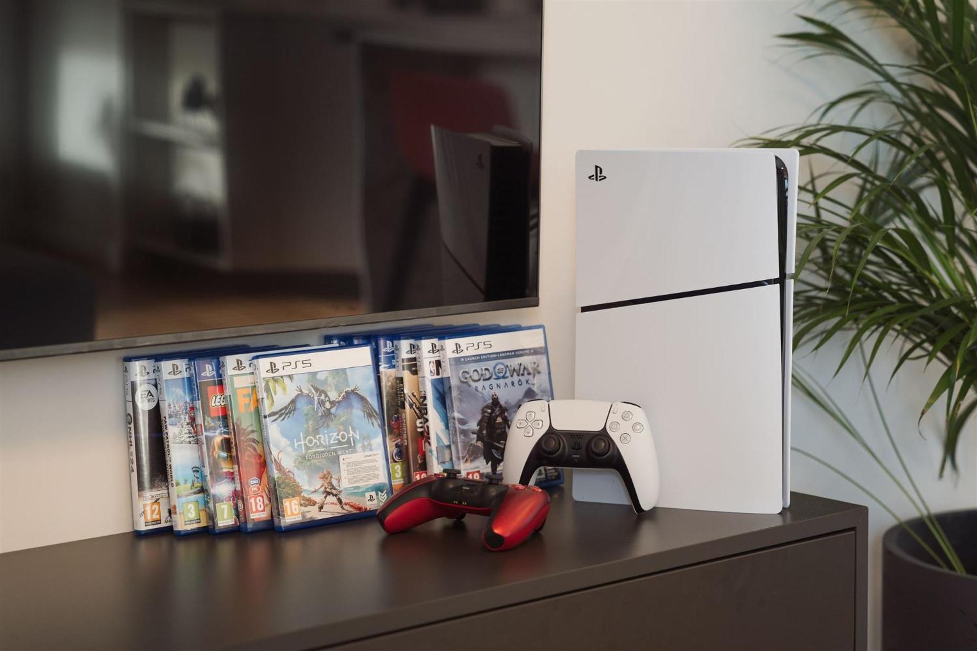 Luxury Sunny Home - Garage Parking, Metro, Balcony, Ps5 With Games Prag Exteriör bild